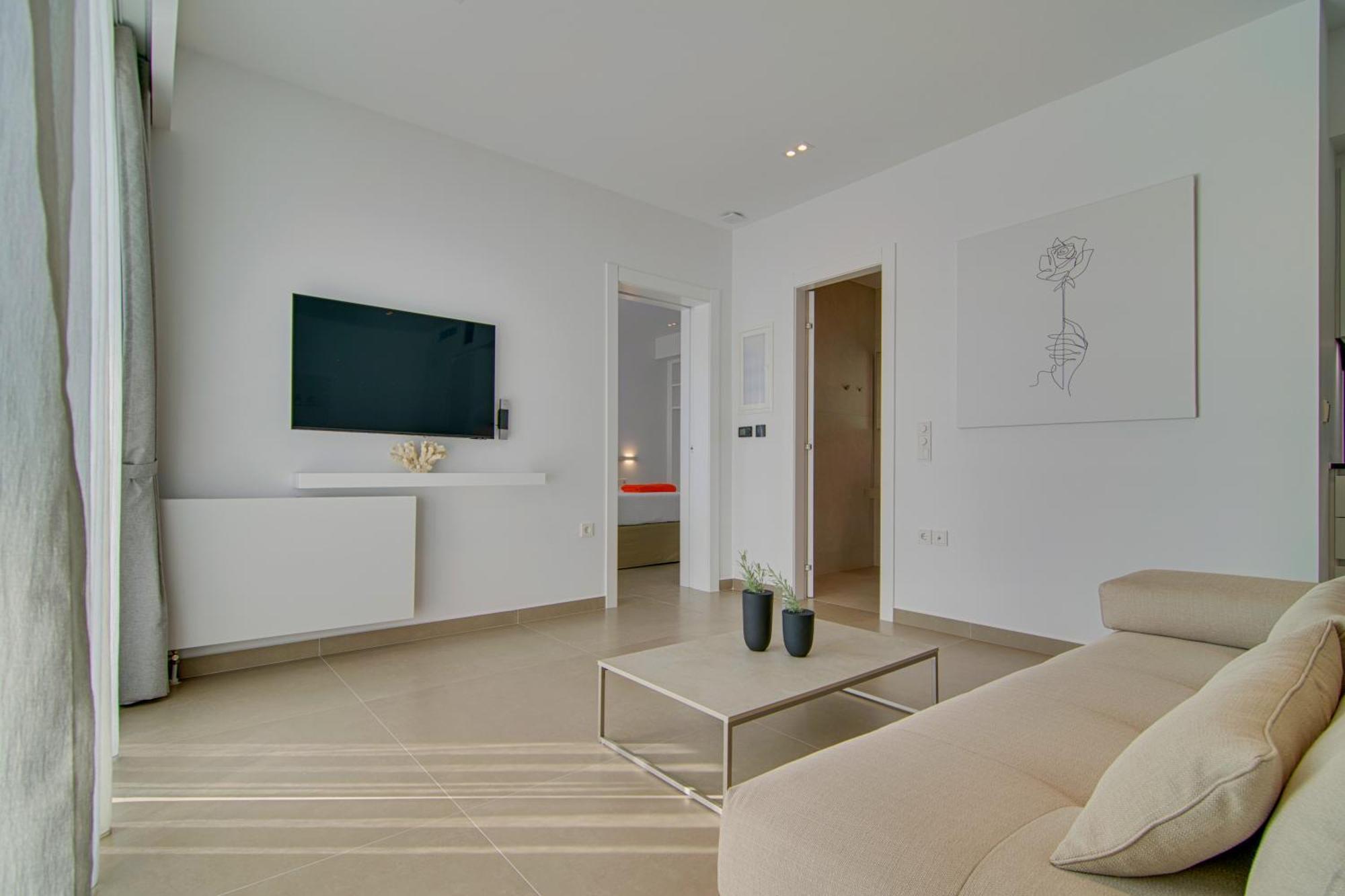 Livinghome Suites Парга Экстерьер фото