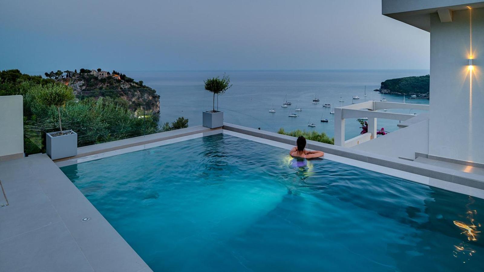 Livinghome Suites Парга Экстерьер фото